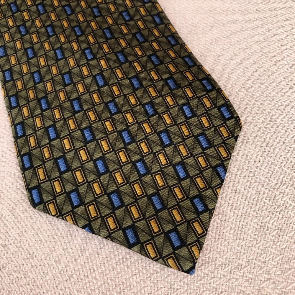 Versini excellent preowned